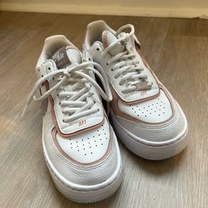 Women’s Nike Air Force shoe white/ pink/ rose color Size 7
